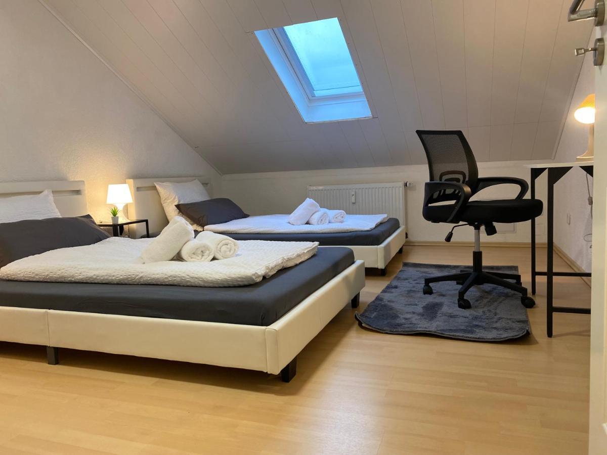 Deluxe Business Suite Mit Netflix Premium & Parkplatz, Zentral Zu Audi & Schwarz Gruppe With 2 Bedrooms Bad Friedrichshall Kültér fotó