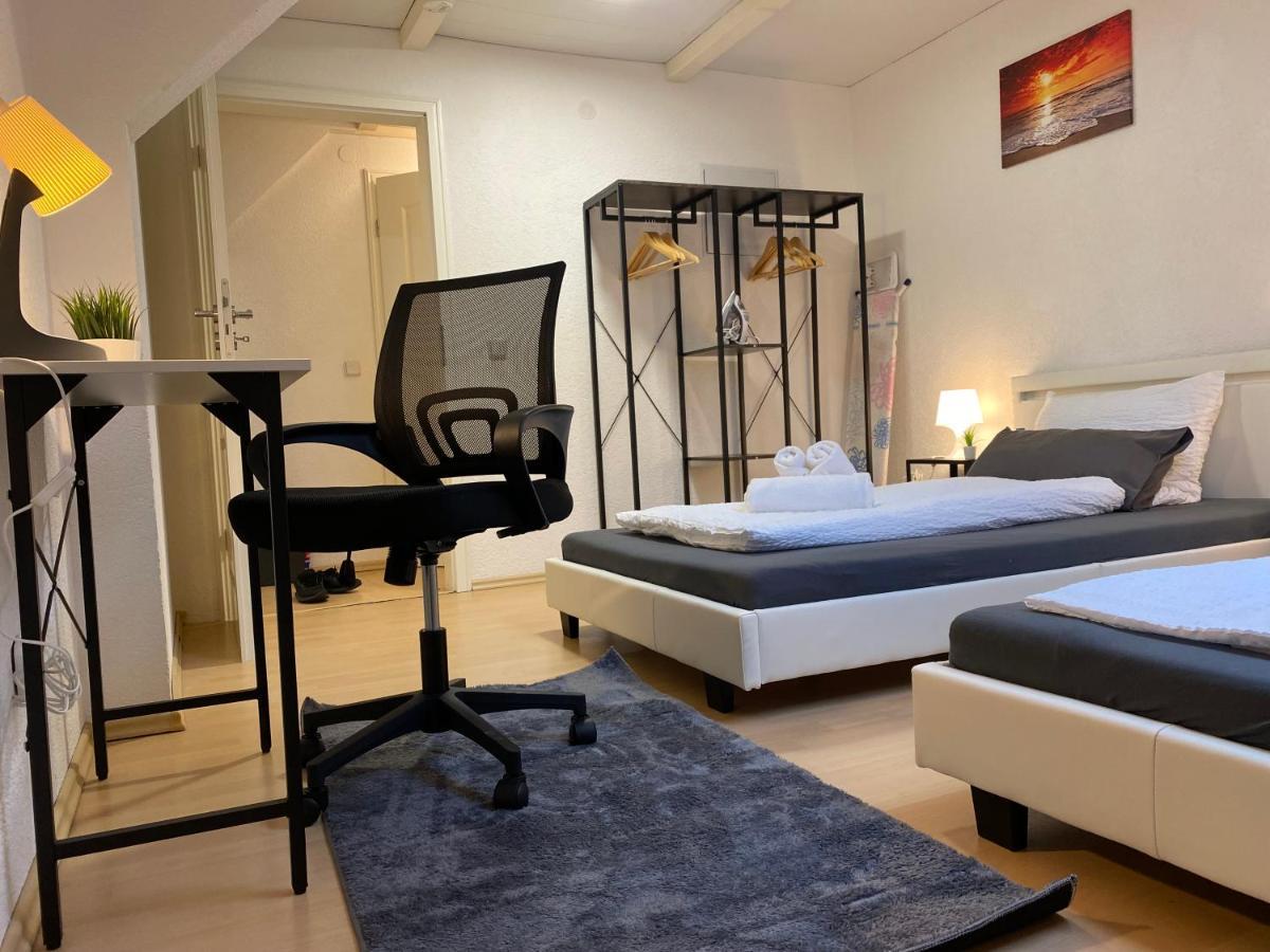 Deluxe Business Suite Mit Netflix Premium & Parkplatz, Zentral Zu Audi & Schwarz Gruppe With 2 Bedrooms Bad Friedrichshall Kültér fotó