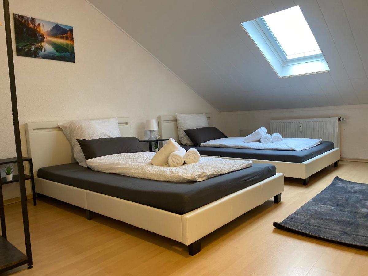 Deluxe Business Suite Mit Netflix Premium & Parkplatz, Zentral Zu Audi & Schwarz Gruppe With 2 Bedrooms Bad Friedrichshall Kültér fotó