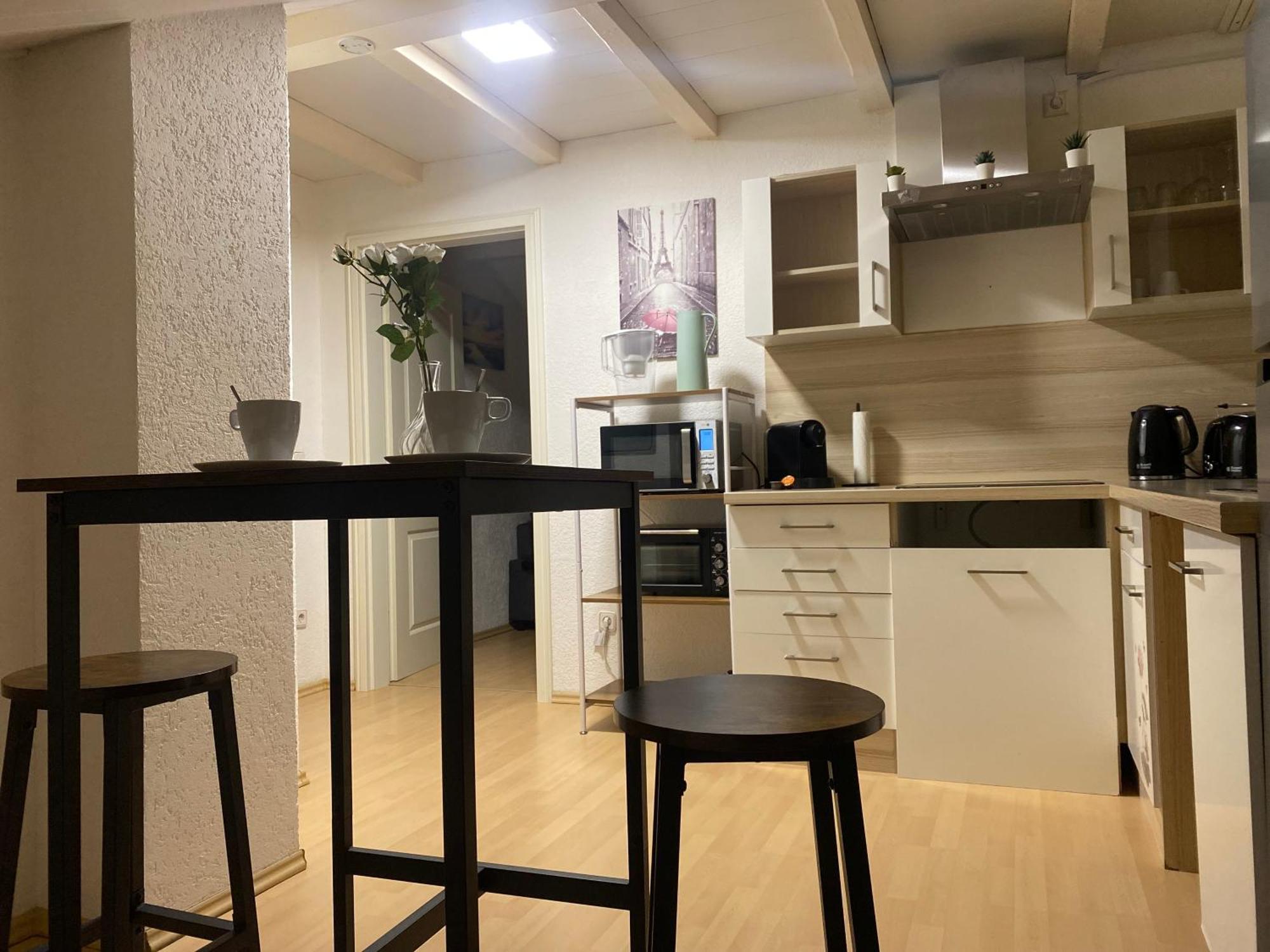 Deluxe Business Suite Mit Netflix Premium & Parkplatz, Zentral Zu Audi & Schwarz Gruppe With 2 Bedrooms Bad Friedrichshall Kültér fotó