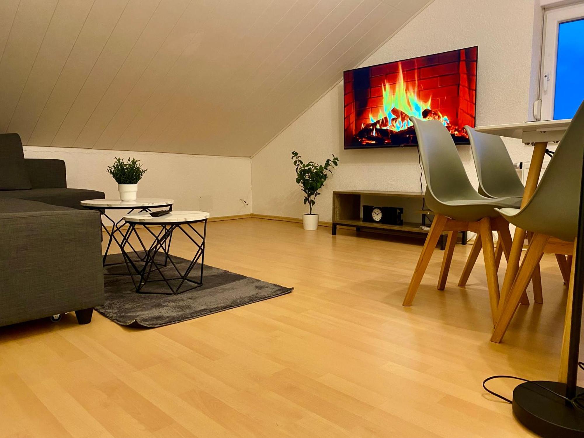 Deluxe Business Suite Mit Netflix Premium & Parkplatz, Zentral Zu Audi & Schwarz Gruppe With 2 Bedrooms Bad Friedrichshall Kültér fotó